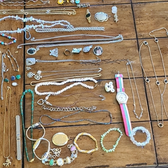 Other - 70 Items of Vintage jewelry